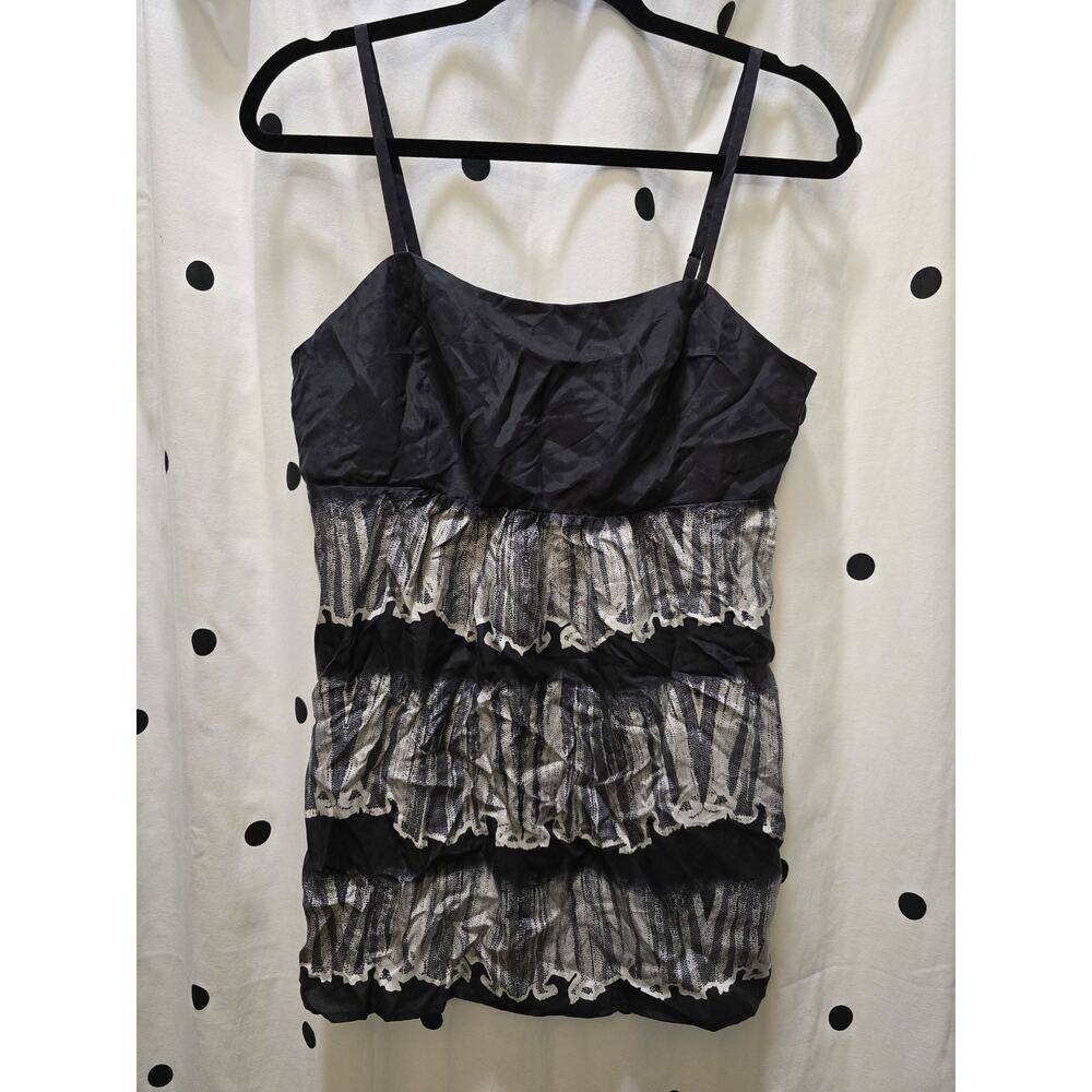 Cabi black and white 100% silk flowy empire waist camisole tank size 6